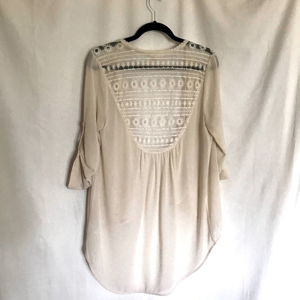 Cream Lace Back High-Low Layering - Picture 4 of 4